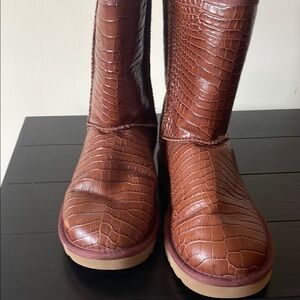 Brown Crocodile UGG Pattern Women's Boots